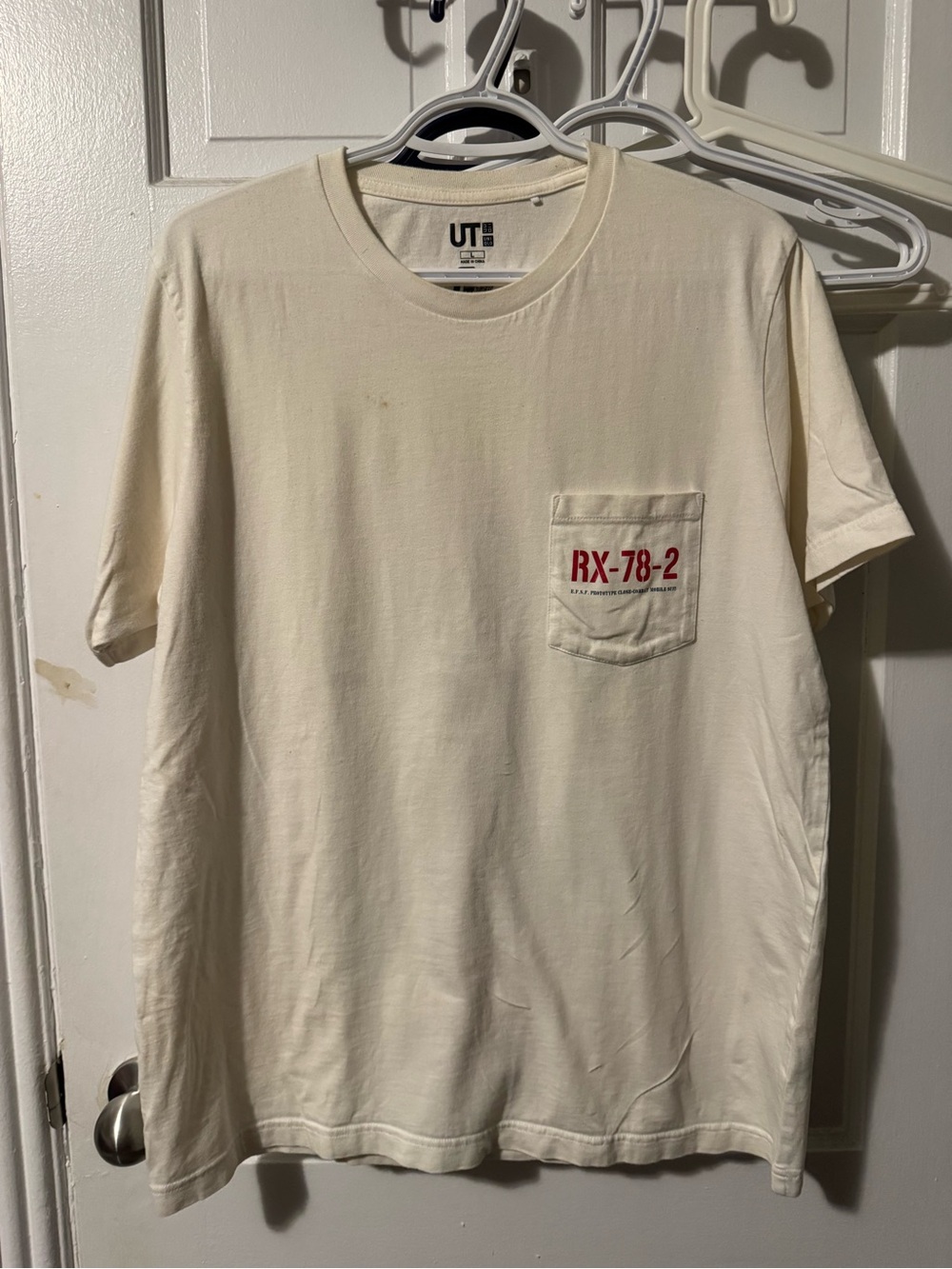 Uniqlo Cream Graphic ‘Gundam’ Tee
